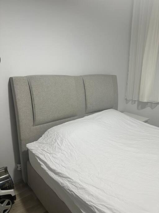Apartment Taksim Cihangir'de 2+1 *