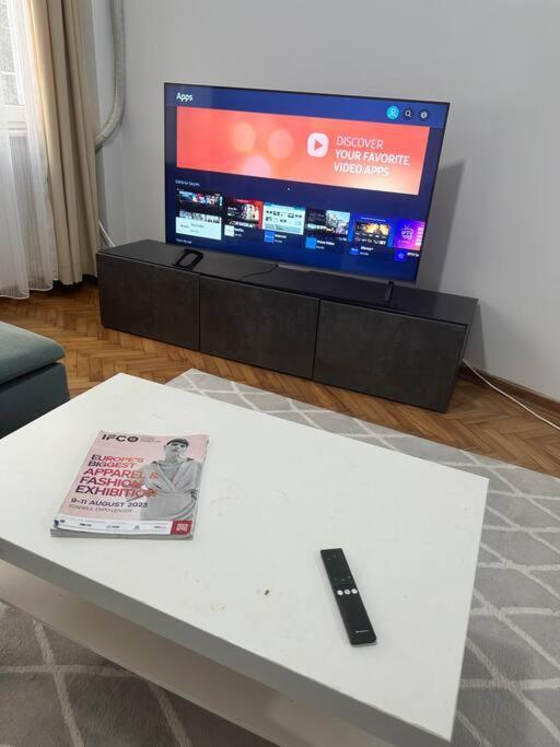 Taksim Cihangir'de 2+1 *
