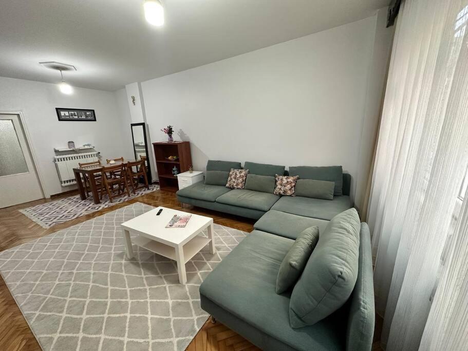 Taksim Cihangir'de 2+1 Apartment